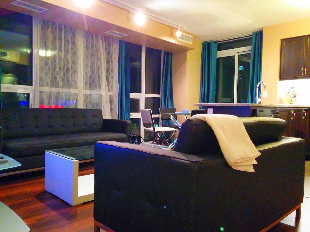 Napa Furnished Suites At Cn Tower & Maple Leaf Square Toronto Zimmer foto